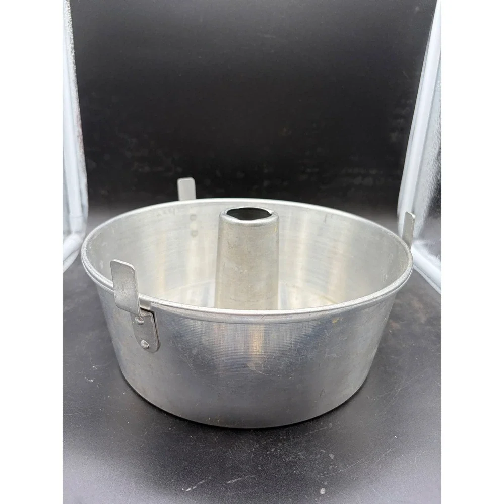 Vintage Aluminum Angel Food Cake Pan 10 Inch 2 Piece Tube Pan with Cooling‎ Feet